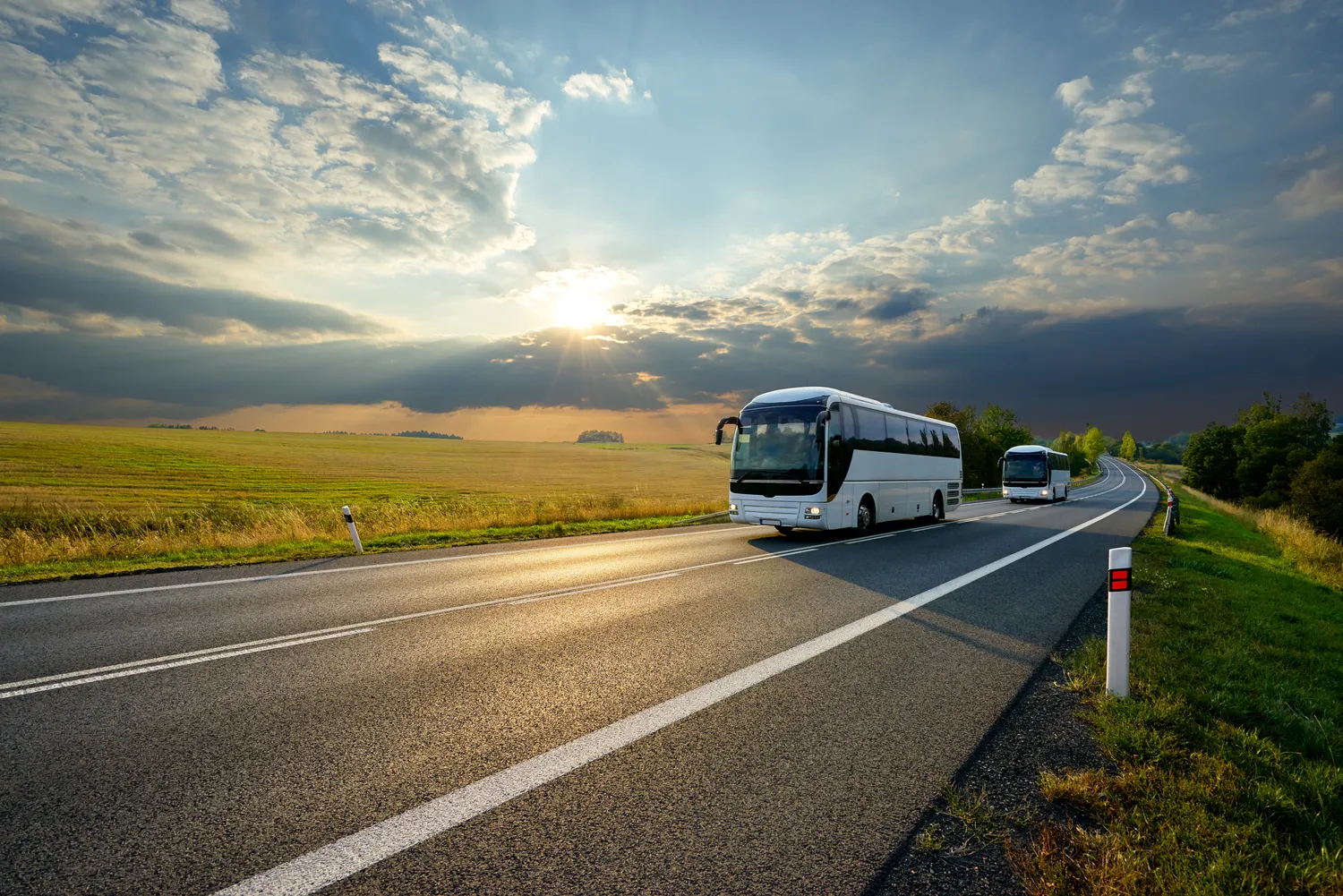 Ile autokar bierze za kilometr?