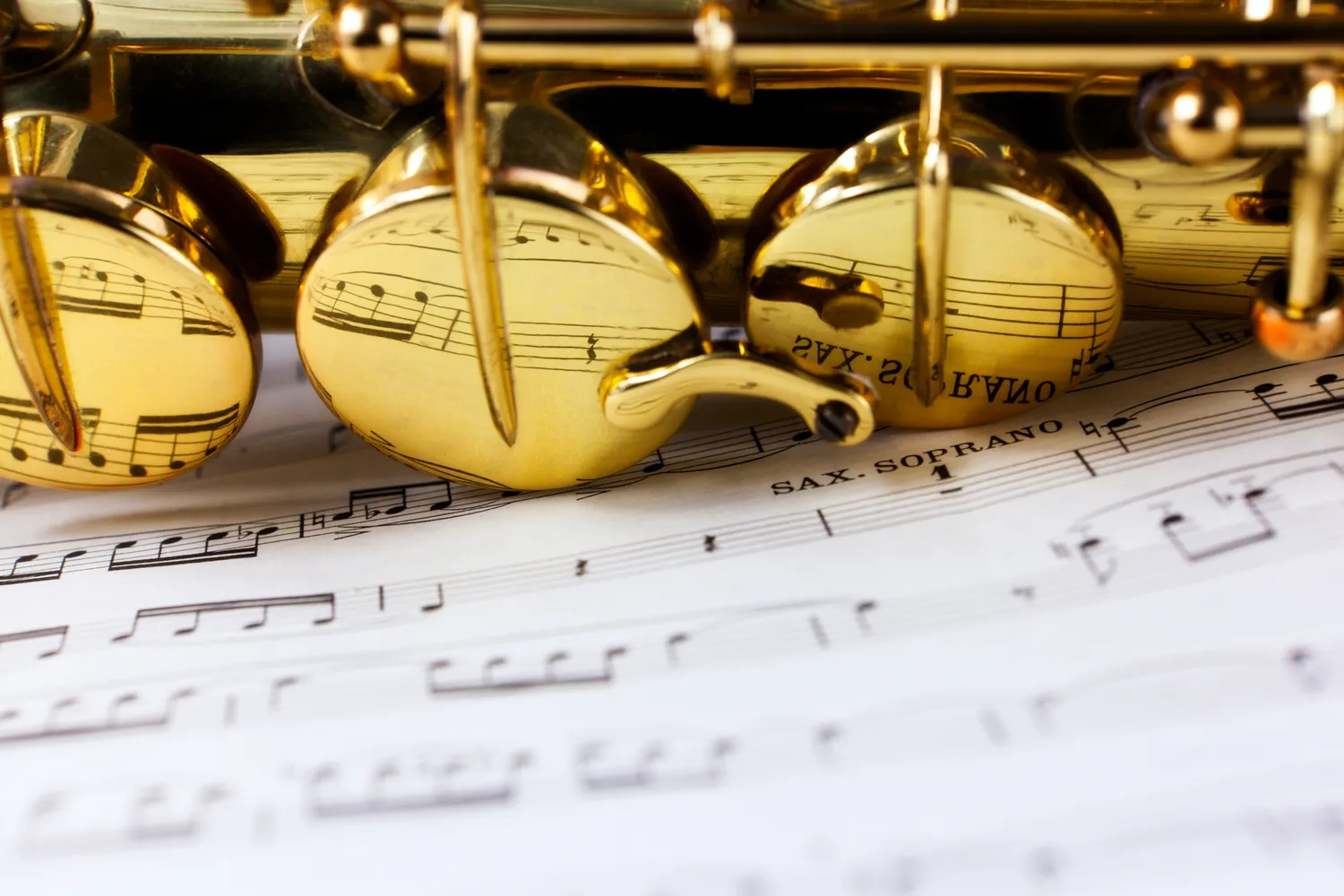 Jak ściszyć saksofon?